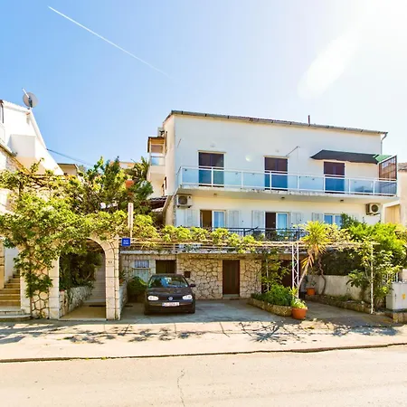 Konukevi Suites Barbaric 3*