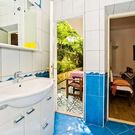 Konukevi Suites Barbaric 3*