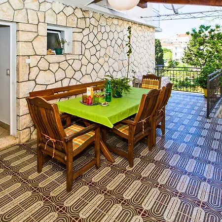 Konukevi Barbaric 3*