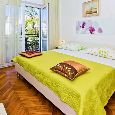 Konukevi Barbaric Hvar Town